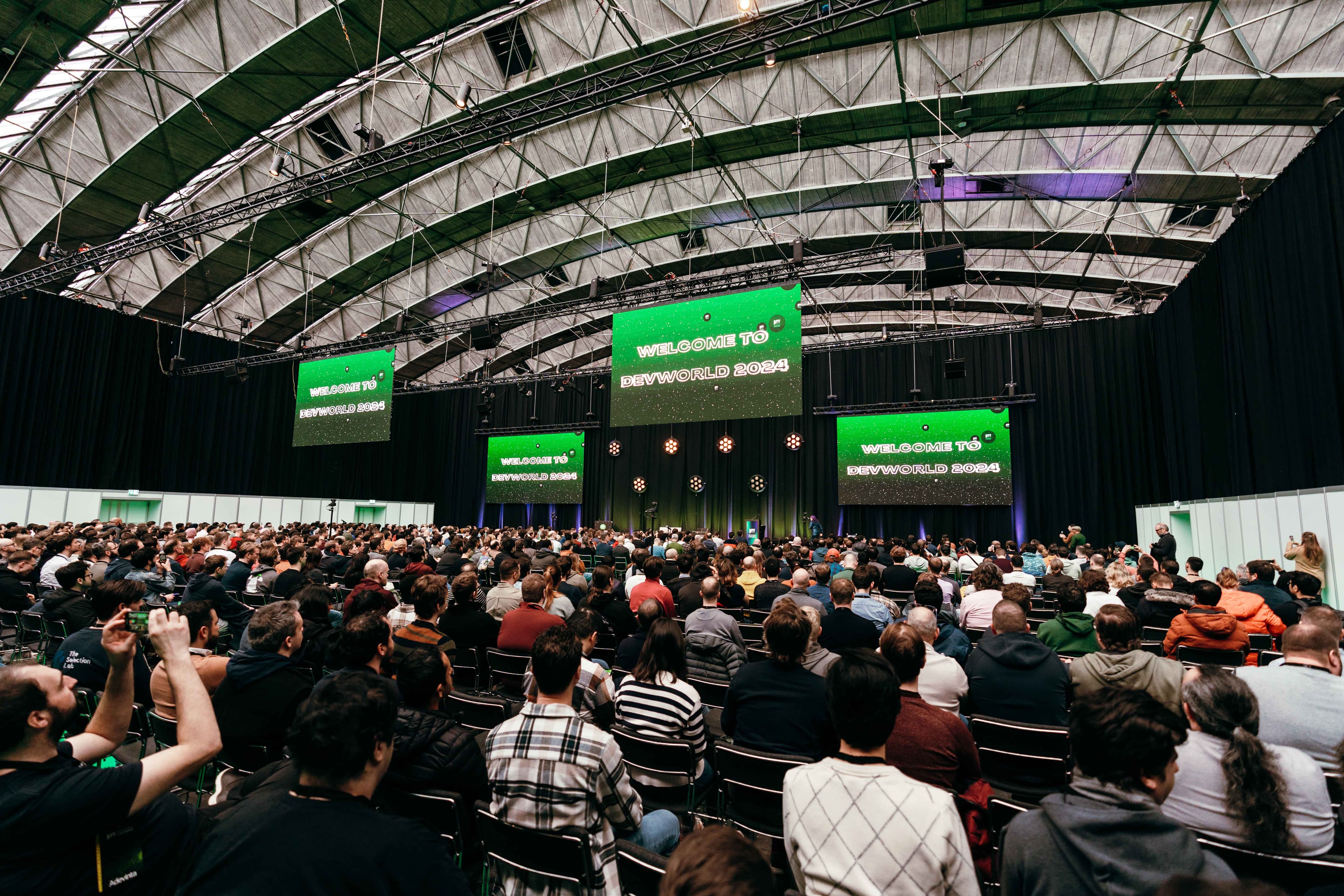 From Hating Public Speaking to DevWorld Amsterdam 2025 (It Took Me 20 Years)